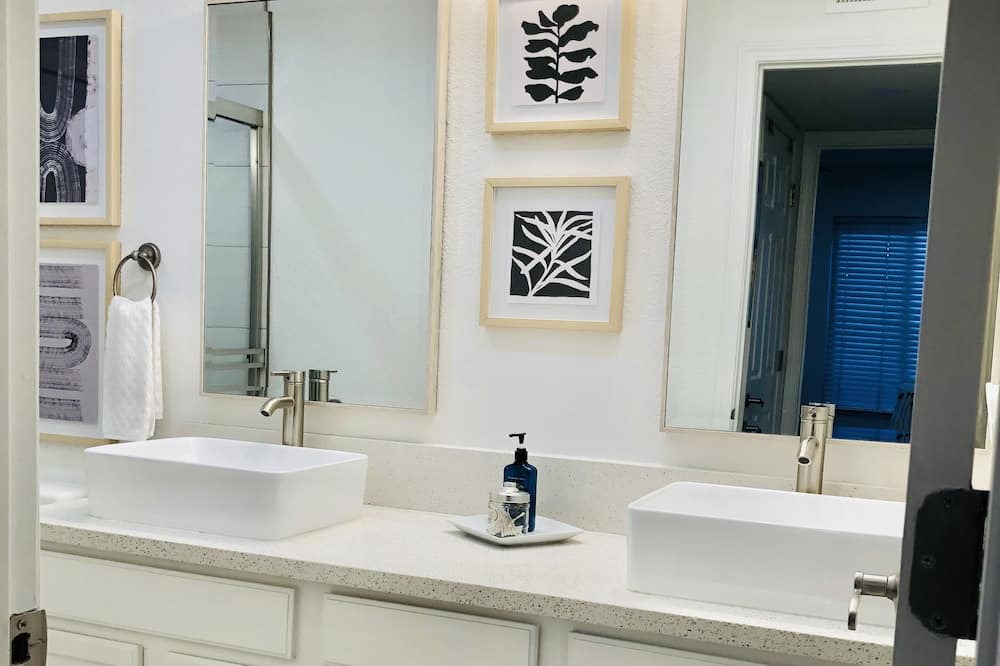 Photo of Bathroom in Downtown