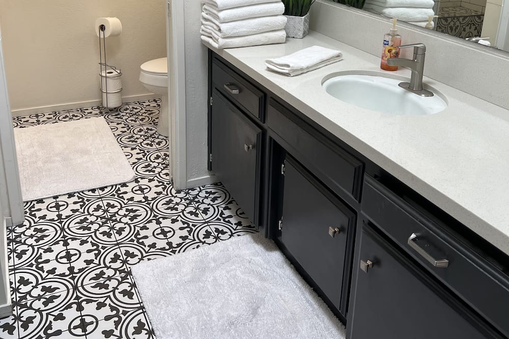 Photo of Bathroom in Greenacres