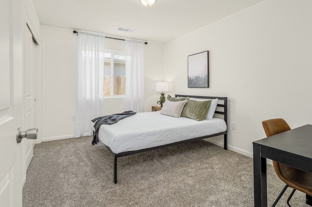 Photo of Bedroom in Hanford