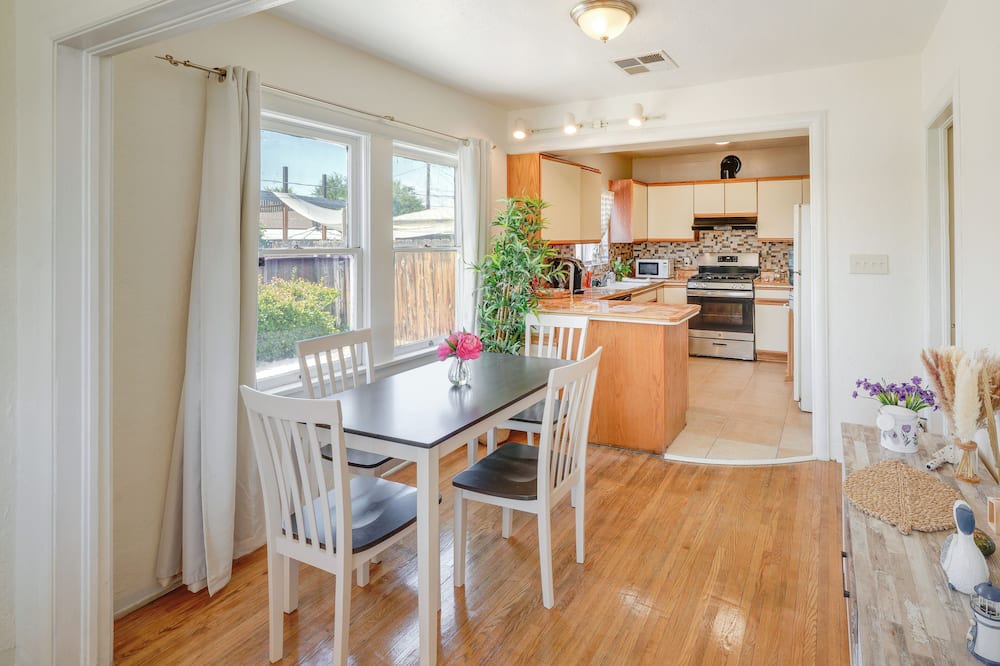 Photo of Kitchen in Oleander - Sunset