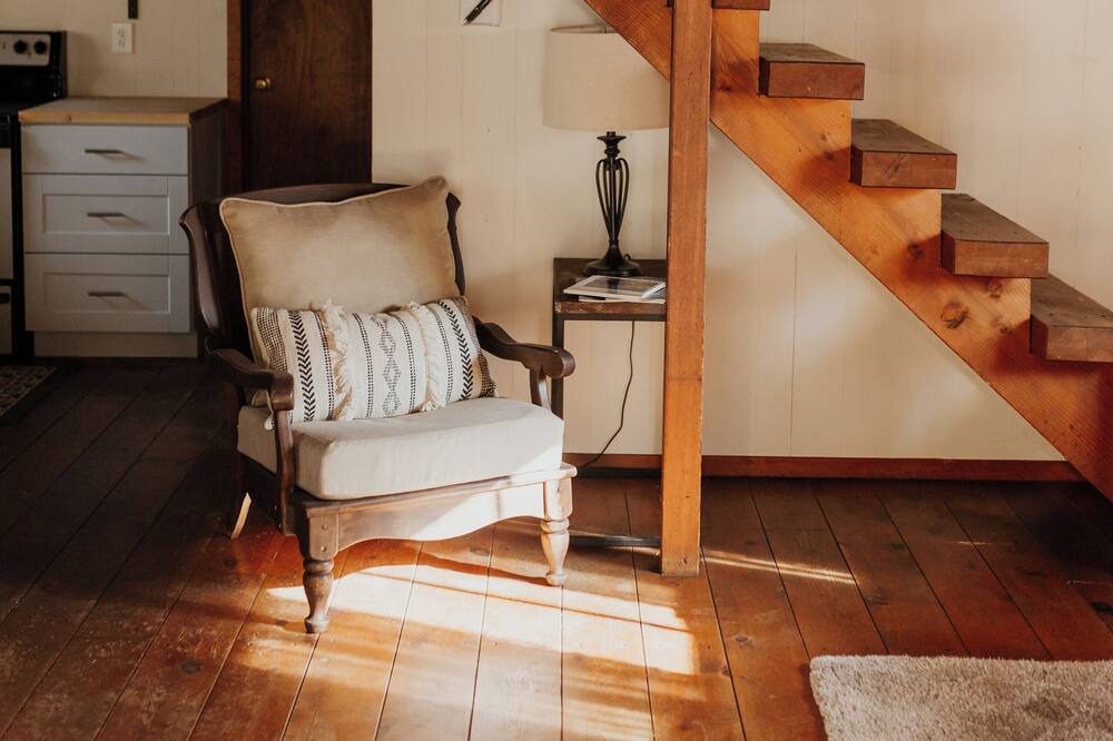 Photo of Livingroom in Coffee Creek