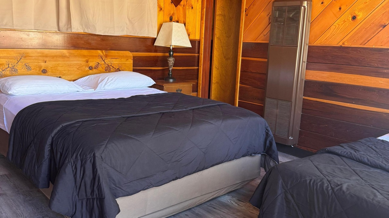 Photo of Bedroom in Walker