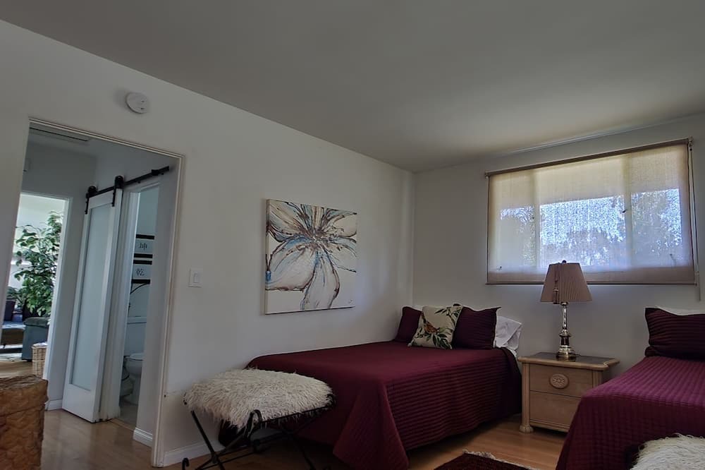 Photo of Bedroom in Altadena