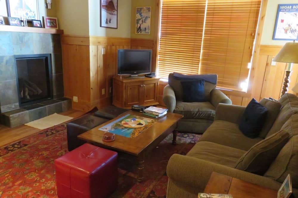 Photo of Livingroom in Sugar Bowl Resort