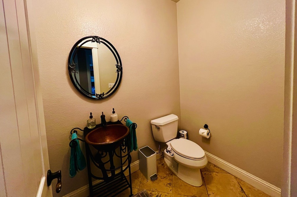 Photo of Bathroom in Peters