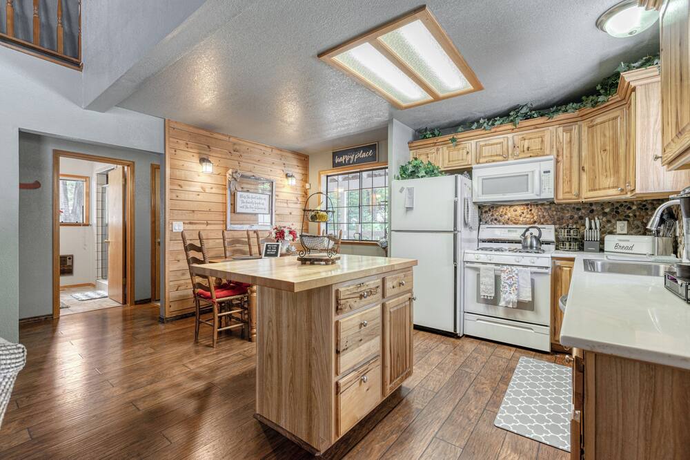 Photo of Kitchen in Sierra Cedars