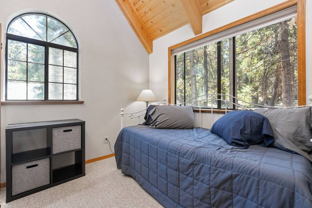 Photo of Livingroom in Sierra Cedars