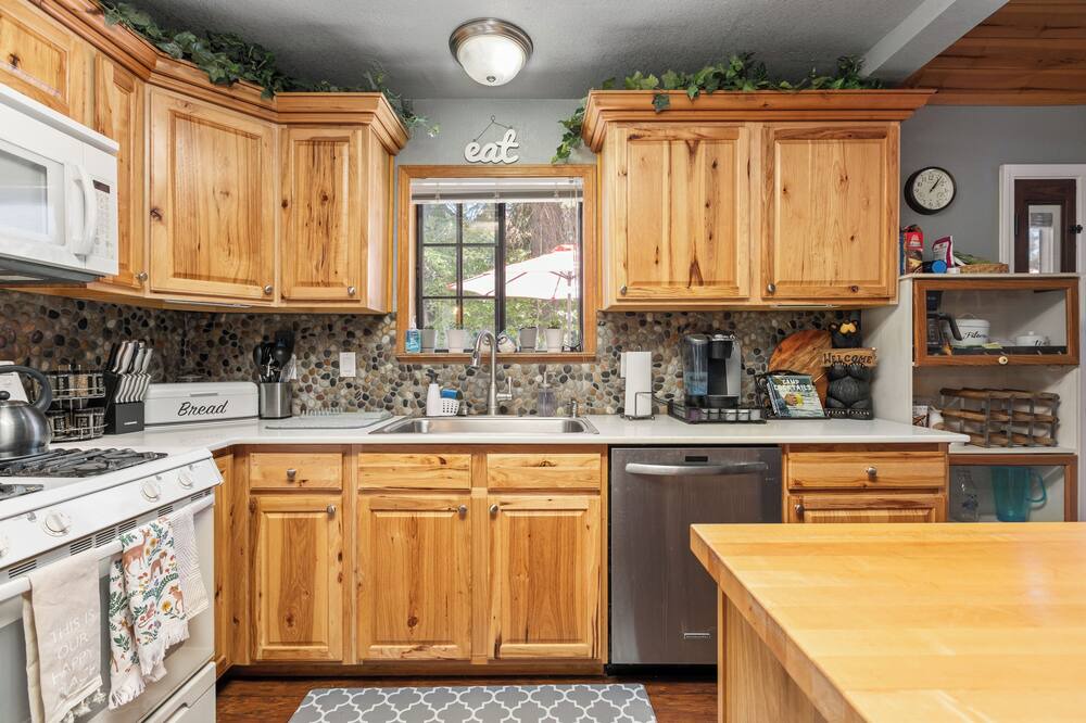 Photo of Kitchen in Sierra Cedars