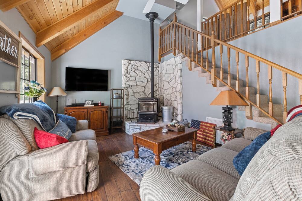 Photo of Livingroom in Sierra Cedars