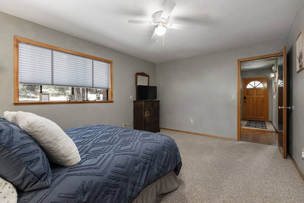 Photo of Bedroom in Sierra Cedars