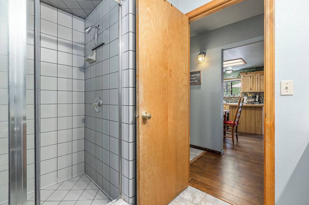 Photo of Bathroom in Sierra Cedars