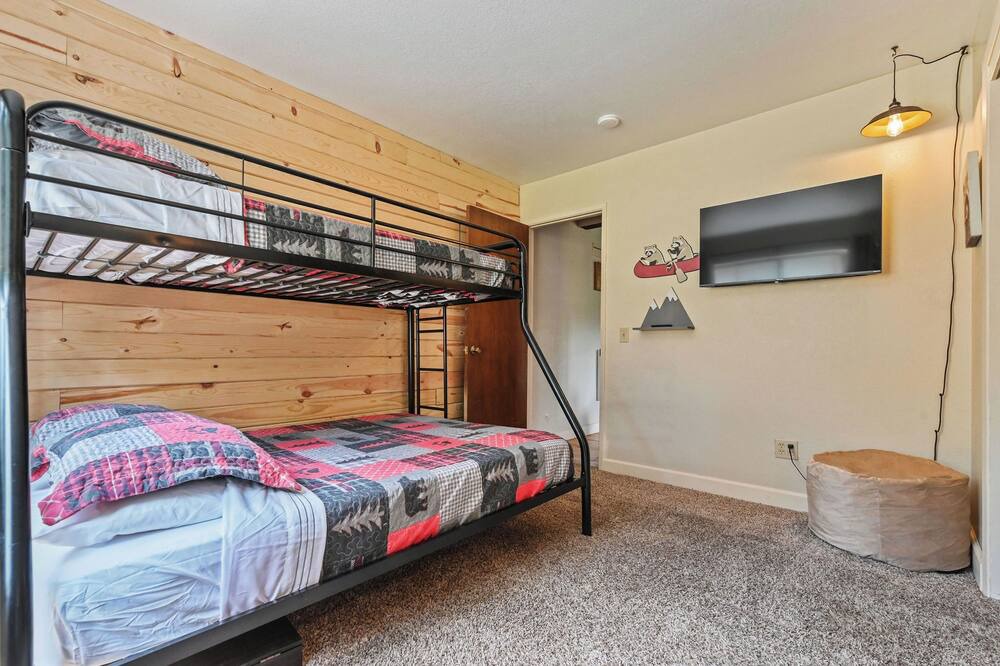 Photo of Bedroom in Twain Harte
