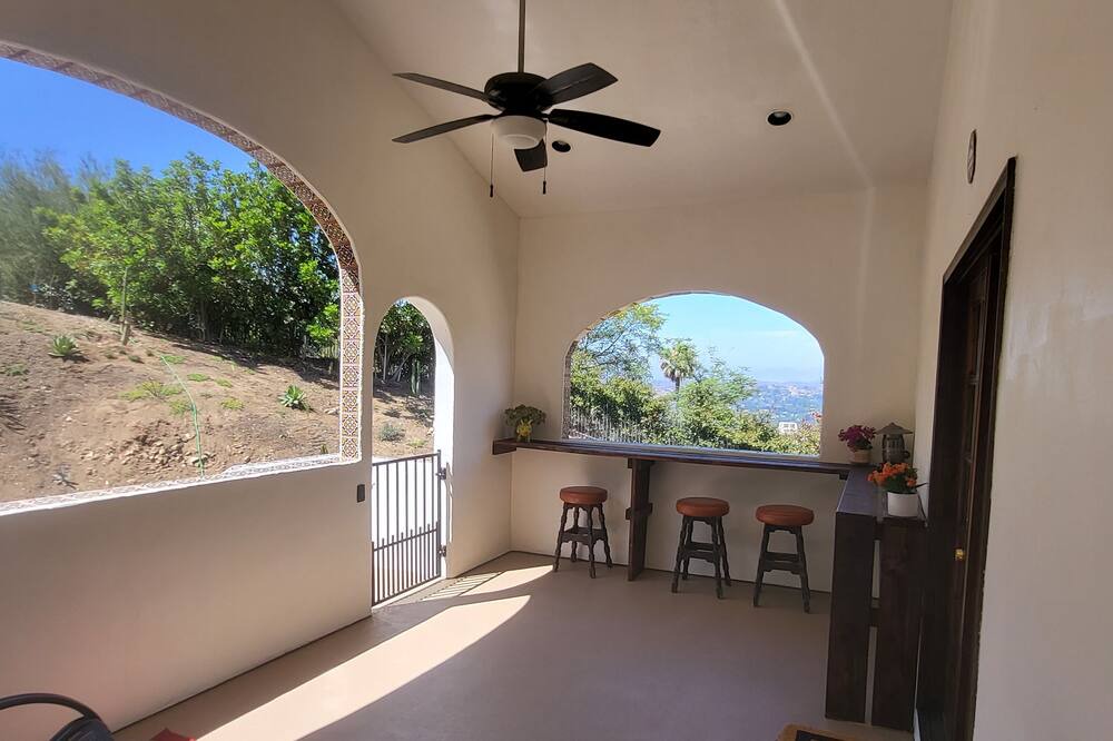 Photo of Patio Balcony in Thousand Oaks