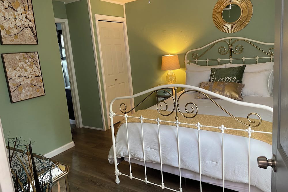 Photo of Bedroom in Watsonville