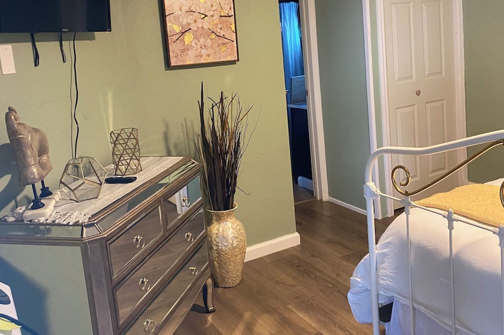 Photo of Bedroom in Watsonville