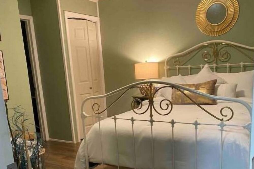 Photo of Bedroom in Watsonville