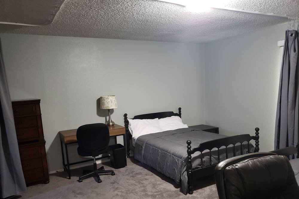 Photo of Bedroom in Merced