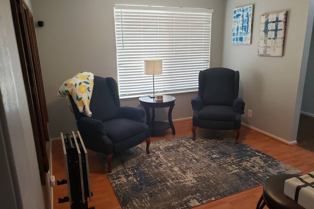 Photo of Livingroom in Merced