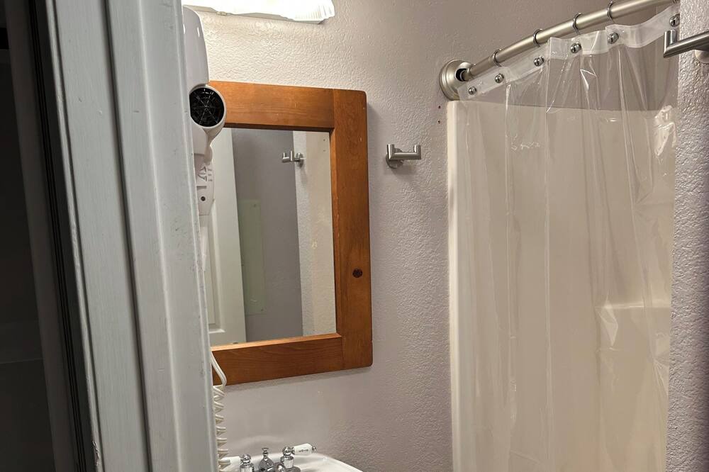Photo of Bathroom in Ben Lomond