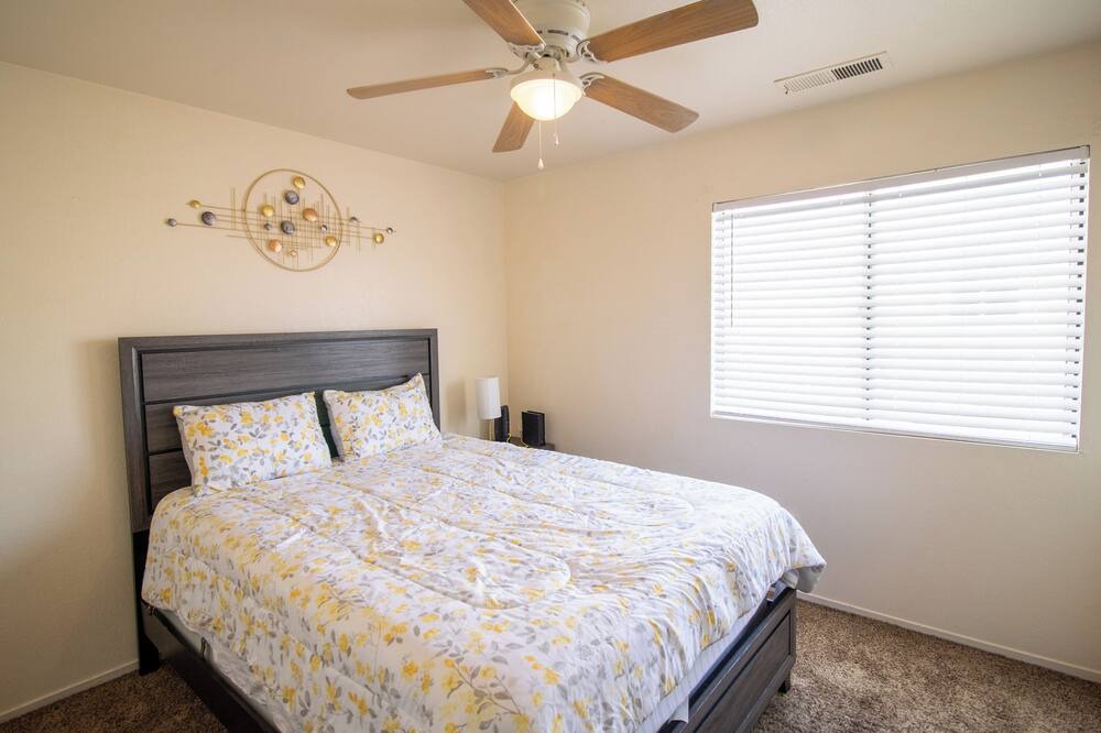 Photo of Bedroom in Porterville