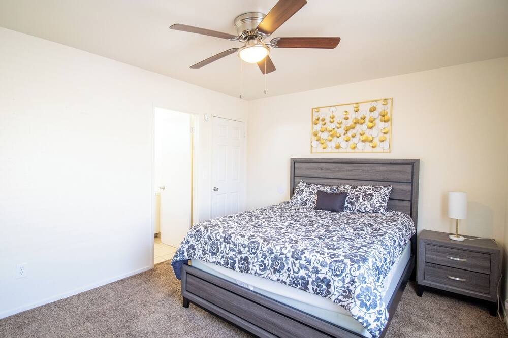Photo of Bedroom in Porterville