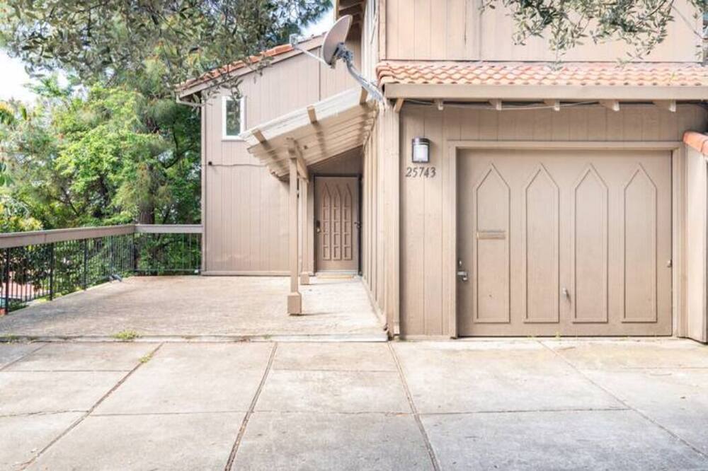 Photo of Outdoor in Hayward