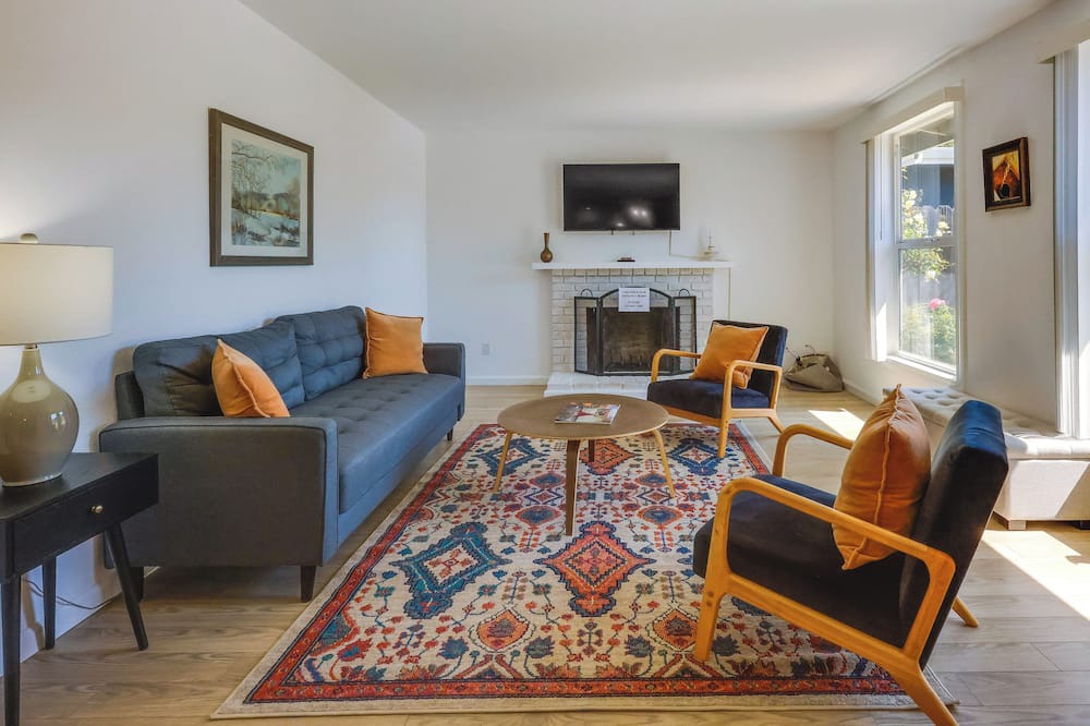 Photo of Livingroom in Novato