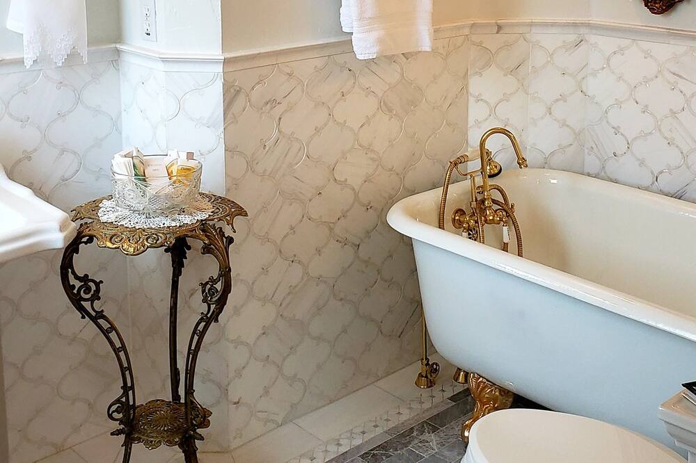 Photo of Bathroom in Winters