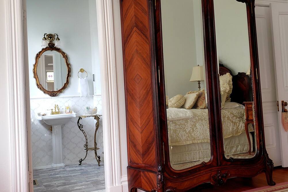 Photo of Bedroom in Winters