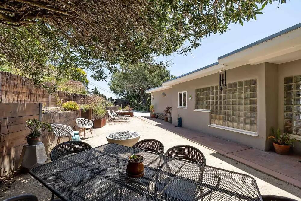 Photo of Outdoor in Oakland