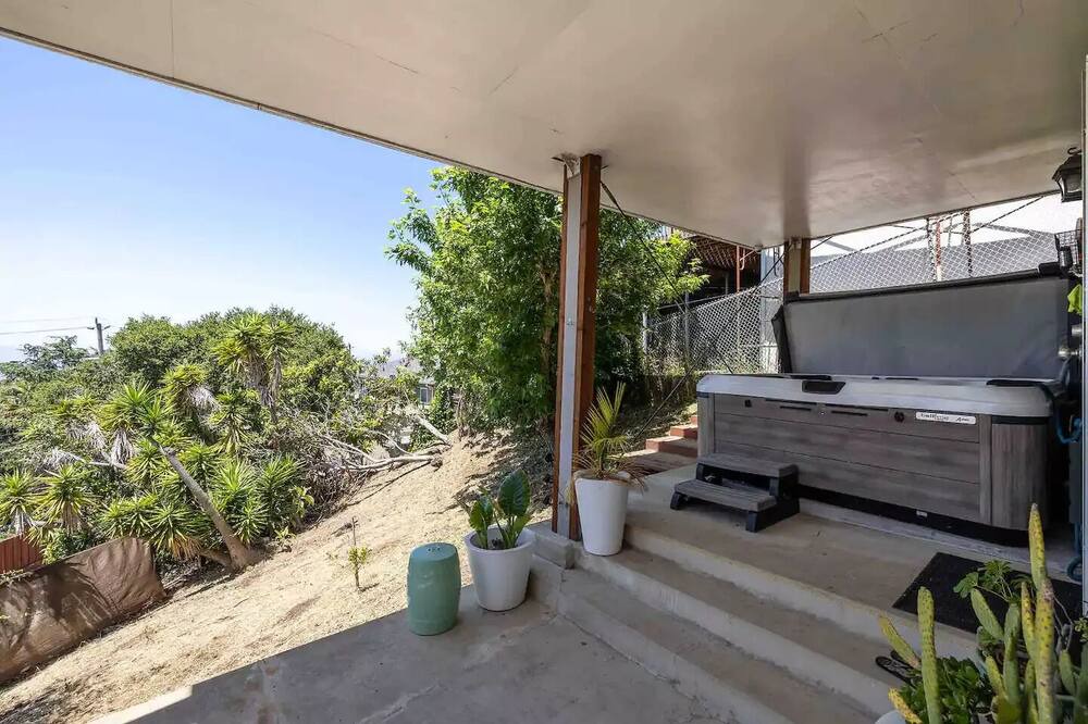 Photo of Outdoor in Oakland