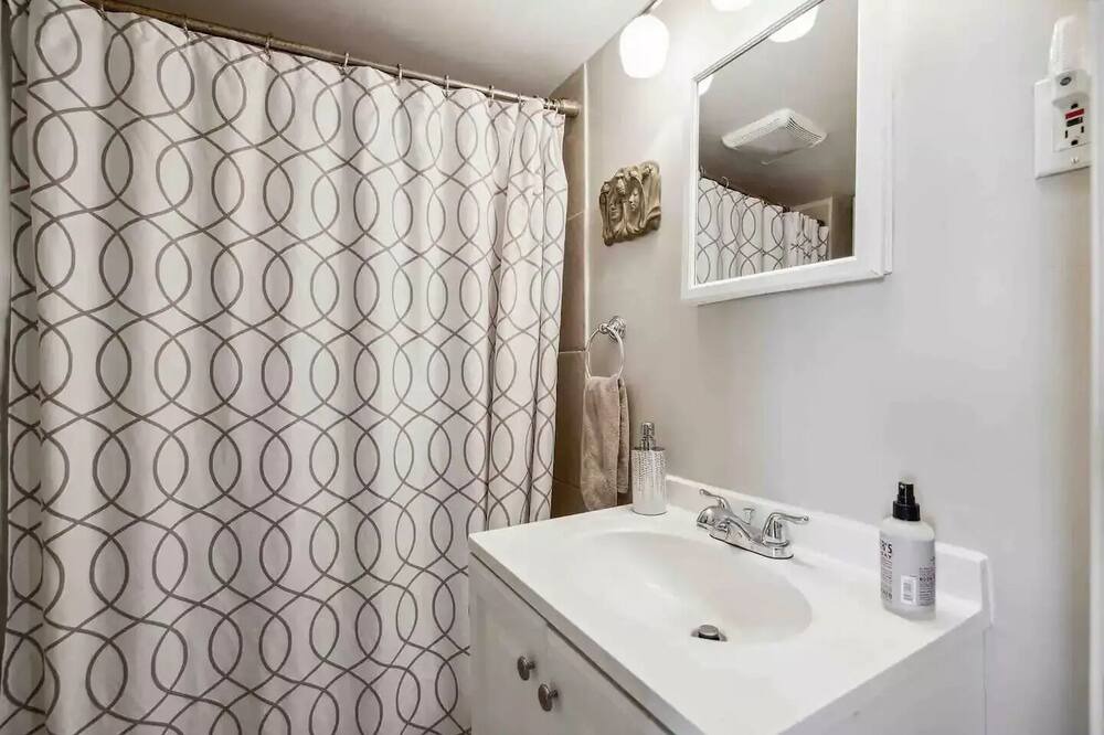 Photo of Bathroom in Oakland