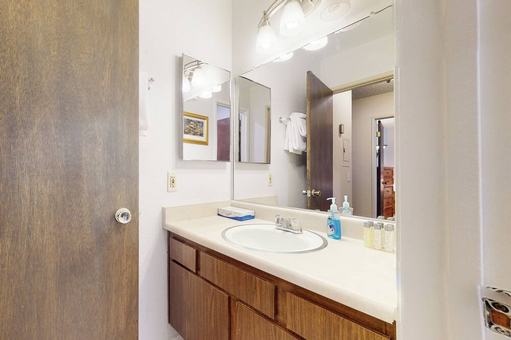 Photo of Bathroom in Majestic Pines