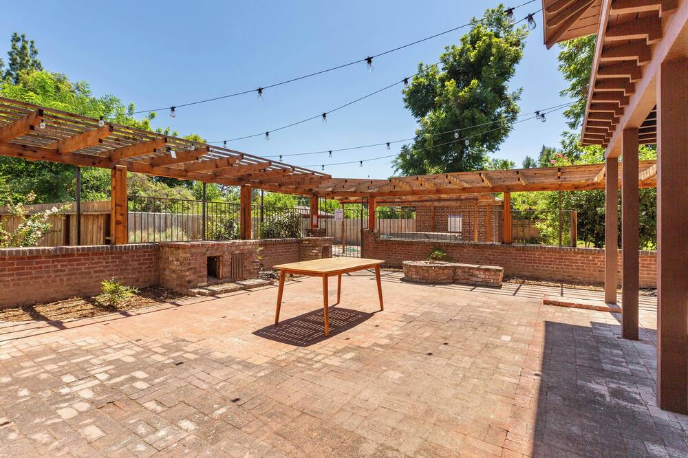 Photo of Patio Balcony in Roosevelt