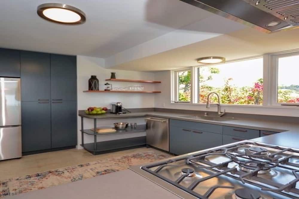 Photo of Kitchen in Beverly Glen