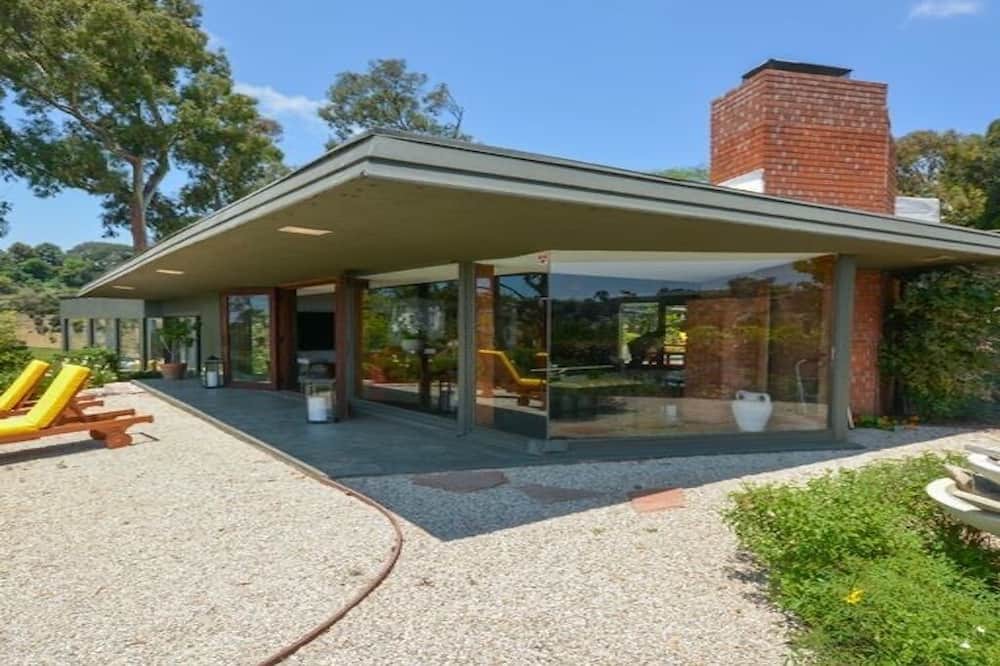 Photo of Outdoor in Beverly Glen