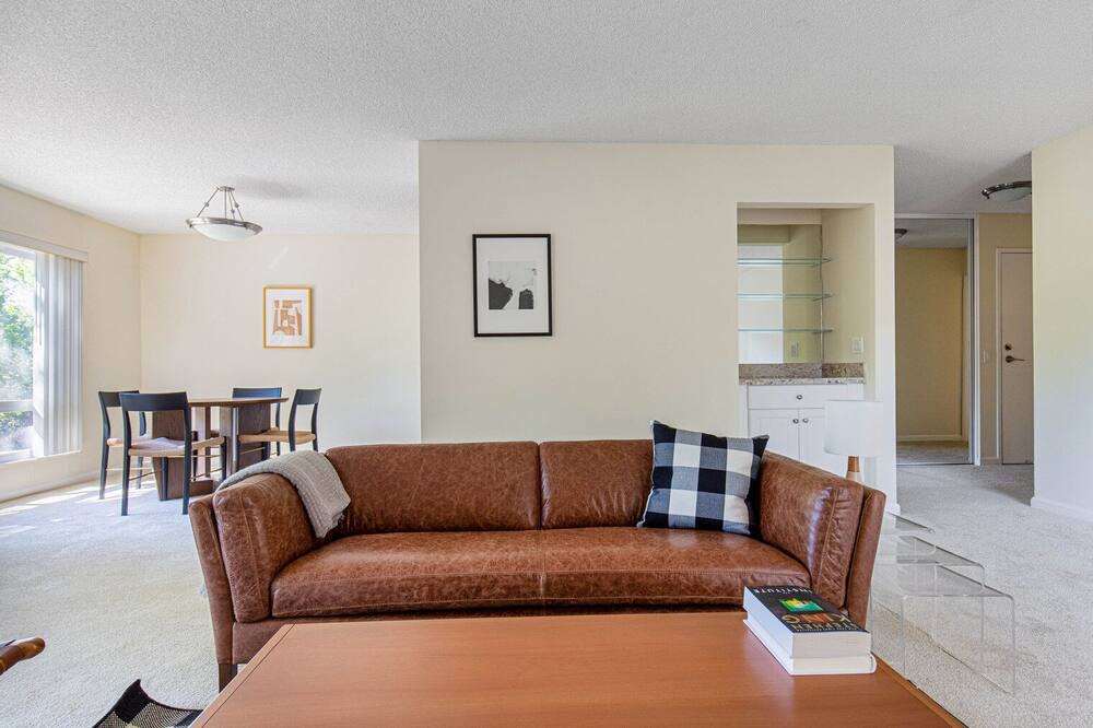 Photo of Livingroom in Palo Alto
