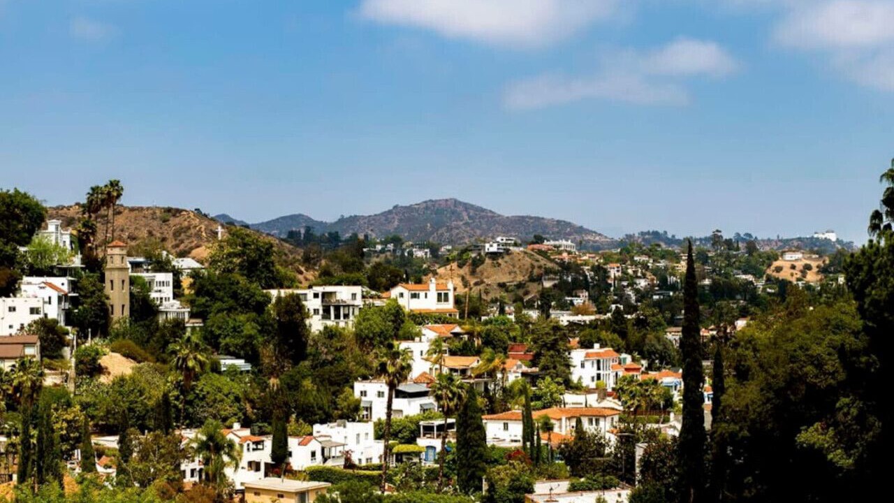 Photo of Others in Hollywood Heights