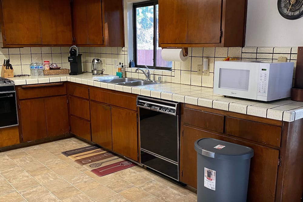 Photo of Kitchen in Apple Hill