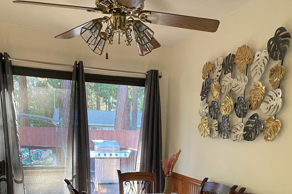 Photo of Kitchen in Apple Hill