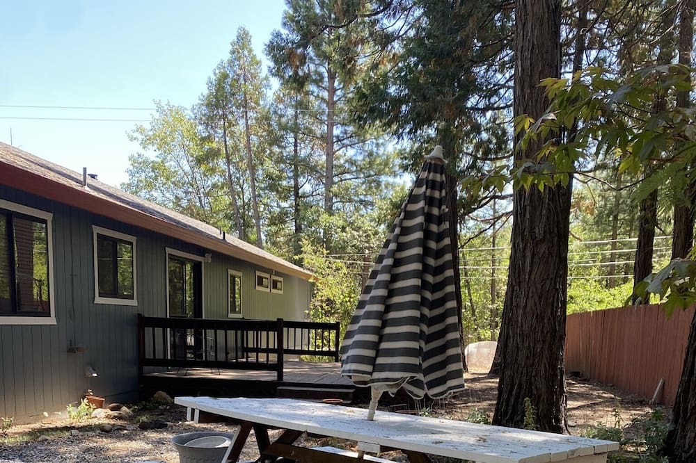 Photo of Outdoor in Apple Hill