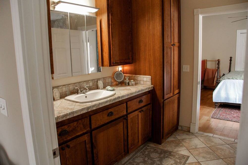 Photo of Bathroom in Lake Isabella