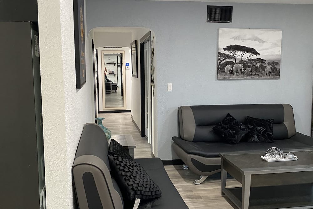 Photo of Livingroom in Atwater