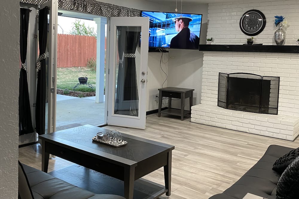 Photo of Livingroom in Atwater