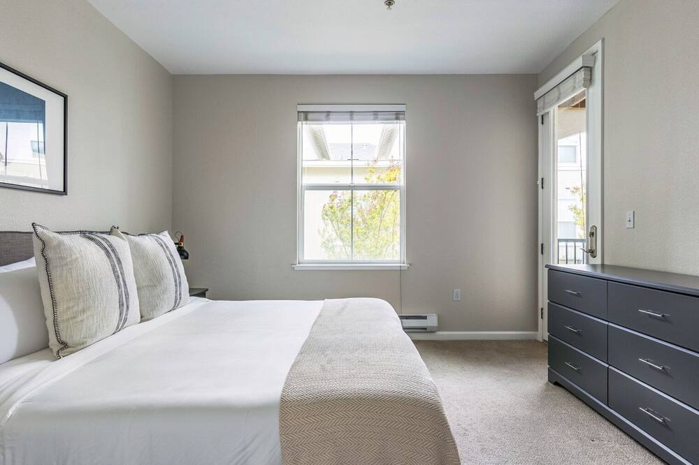 Photo of Bedroom in Santa Clara
