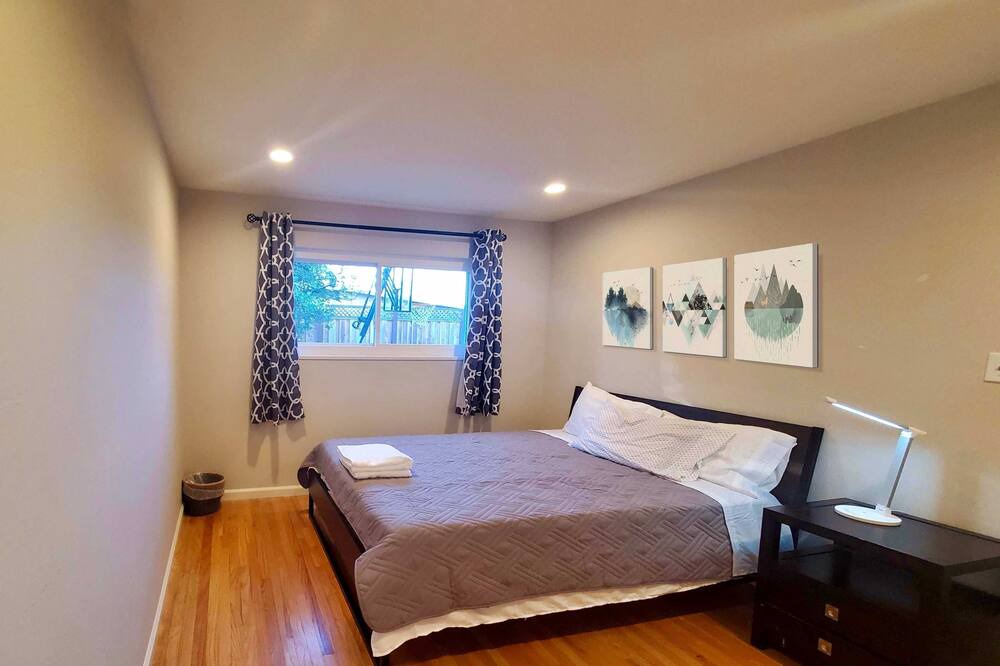 Photo of Bedroom in East San Mateo