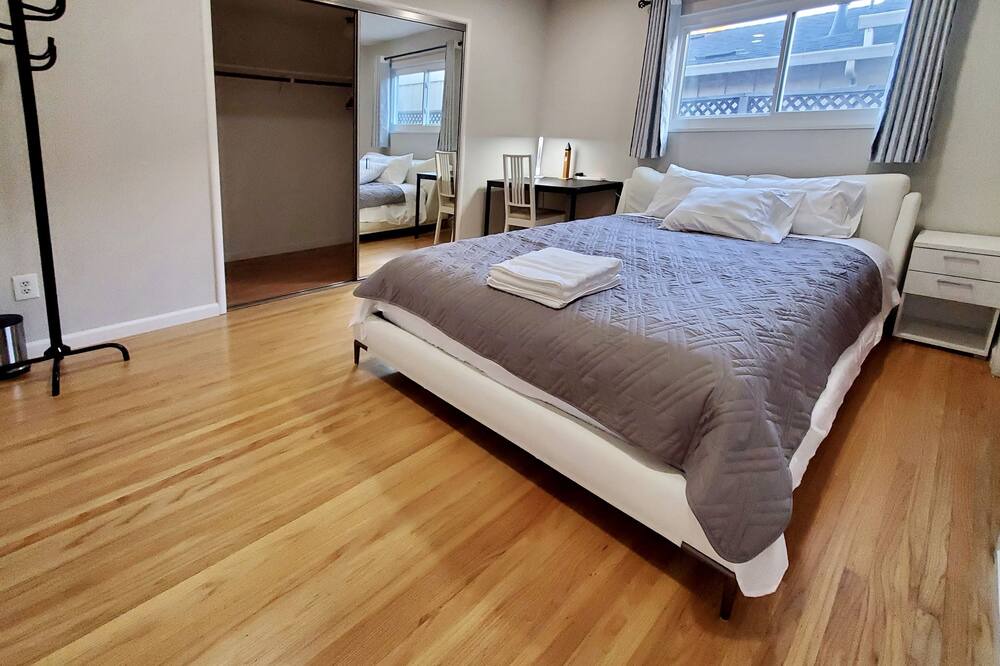 Photo of Bedroom in East San Mateo