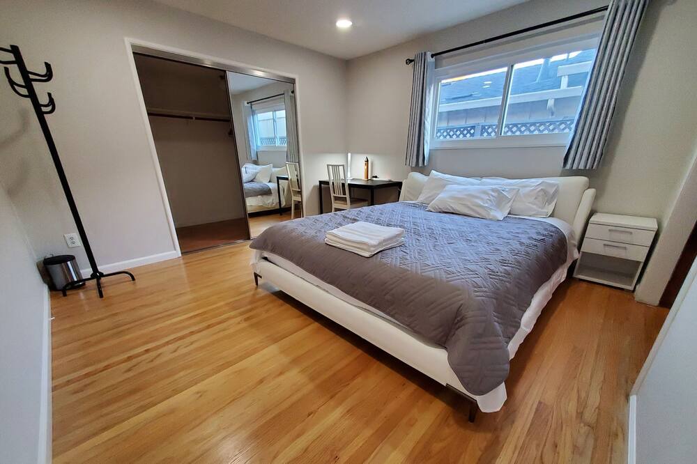 Photo of Bedroom in East San Mateo