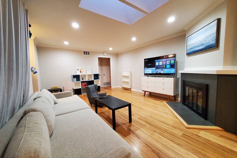 Photo of Livingroom in East San Mateo