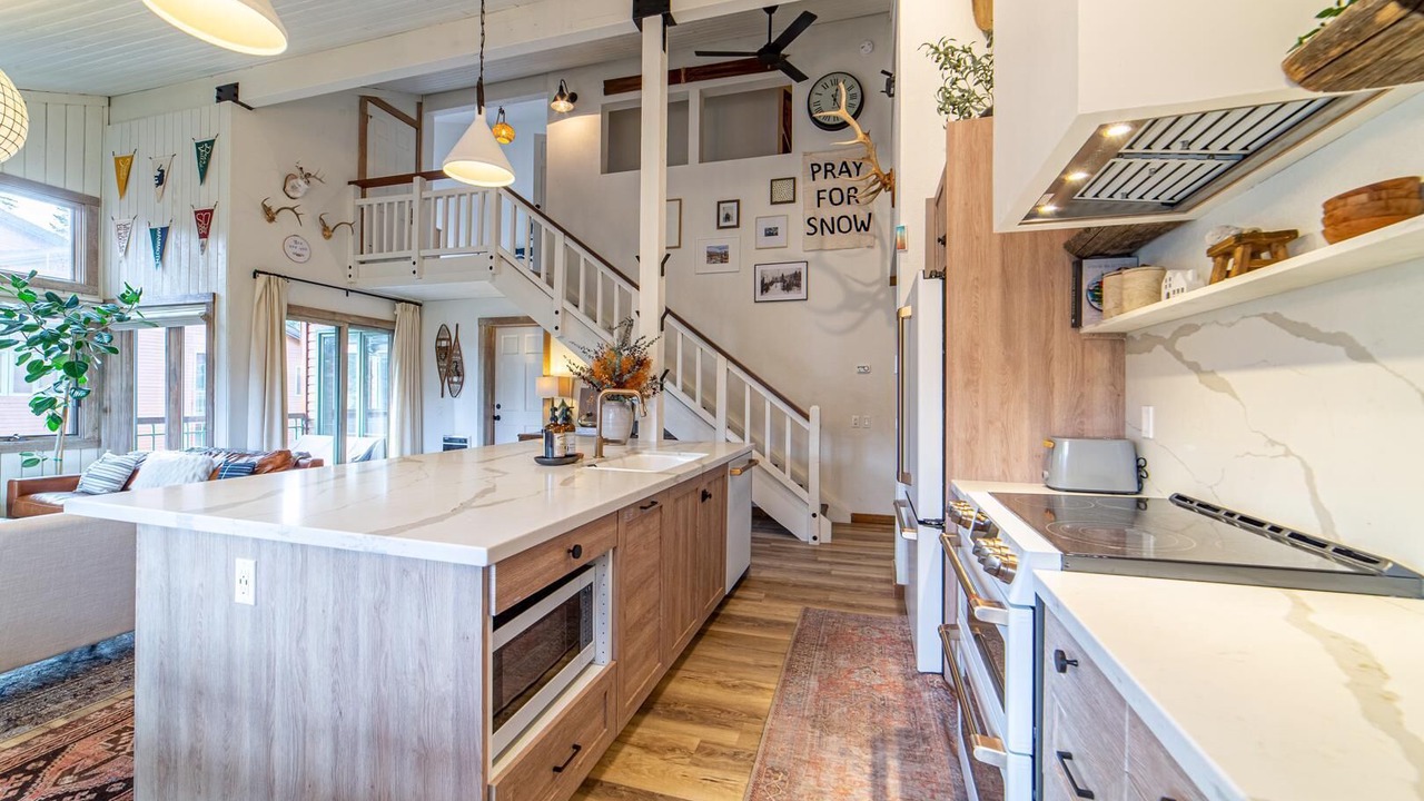 Photo of Kitchen in Mammoth Lakes